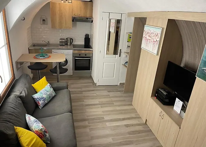 Centre Traditionnel Vieille * 昂蒂布